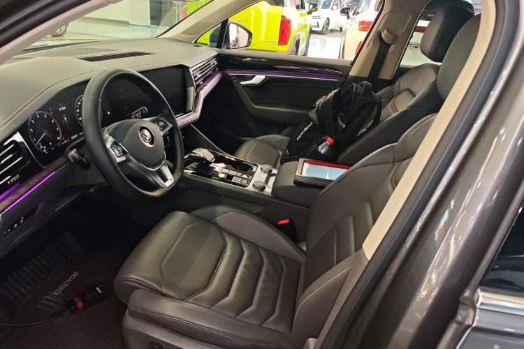 Used Volkswagen Touareg 2019 3.0 TSI RuiFeng Edition China VI Standard Left Front Seat