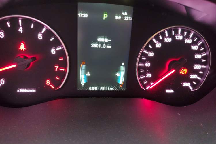 Used BYD Song MAX 2019 1.5T Automatic Smart Connect Ruiyi Sunroof Model 7 Seats China VI Standard
