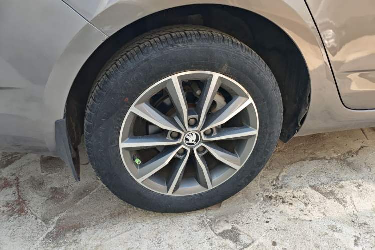 Used Skoda Octavia 2017 1.6L Automatic Chuanxing Edition
