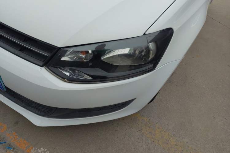 Used Volkswagen Polo 2013 1.4L Manual Fashion Edition
