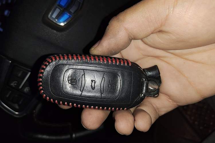 Used Geely Auto Emgrand X7 Sport 2016 1.8TD Automatic ZhiZun Version
