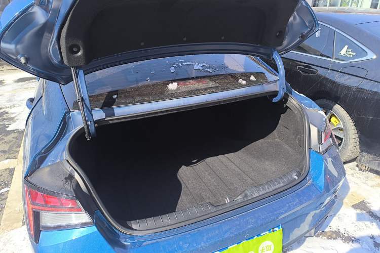 Used Hyundai Elantra 2022 1.5L CVT LUX Prestige Edition
