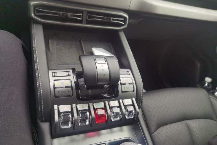 Used Formula Leopard Titanium 3 2025 501KM All-Wheel Drive Intelligent Driving Ultra Version