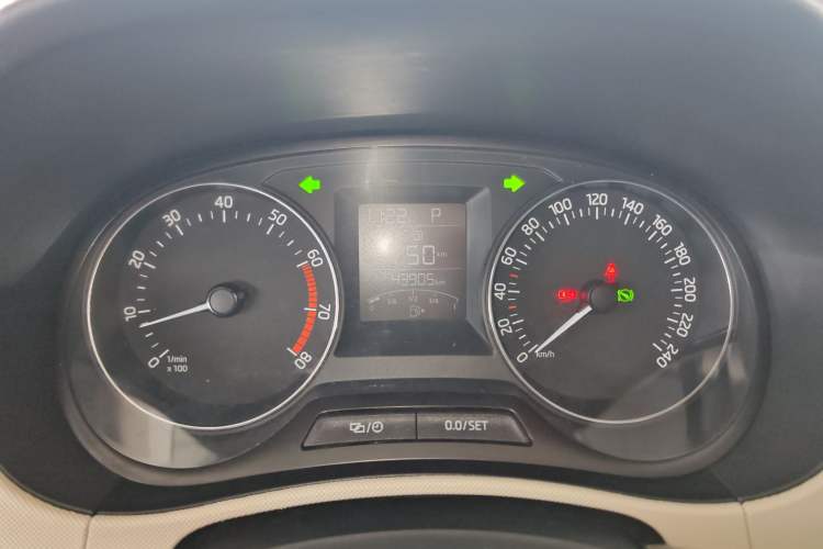Used Skoda Fabia 2015 1.6L Automatic Chuanxing Edition Instrument Cluster