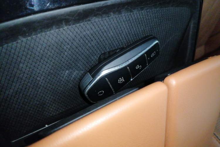 Used BYD Tang New Energy 2023 DM-i Champion Edition 112KM Prestige Model Vehicle Key