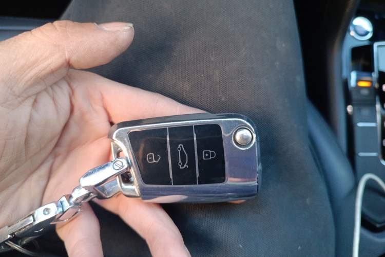 Used Volkswagen Tiguan L 2018 330TSI Automatic Two-Wheel Drive Luxury Edition Vehicle Key