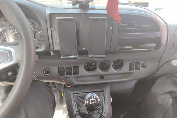 Used JMC Transit 2017 2.8T Commercial Version Short Wheelbase Mid-Roof 6/7/8-Seater JX493