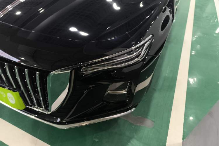 Used Hongqi H5 2025 2.0T Automatic Flag Edition – 500 000 Units Commemorative Version
