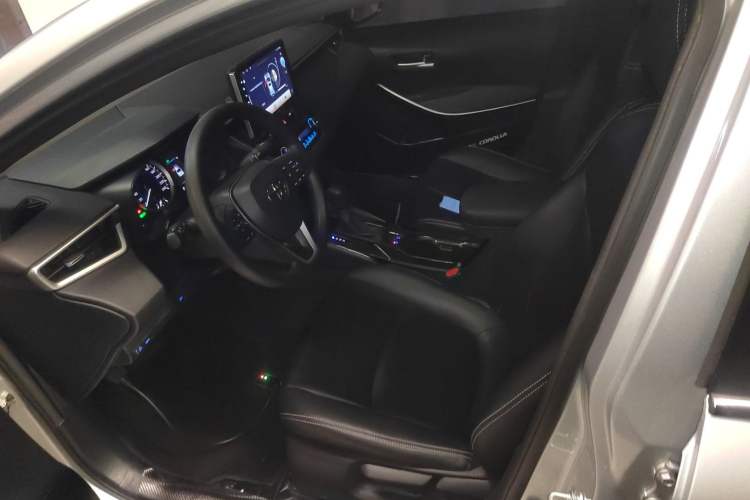 Used Toyota Corolla 2021 Dual-Motor 1.8L E-CVT Elite Edition
