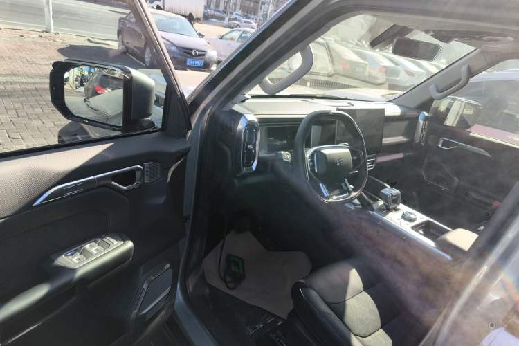 Used JETOUR Traveler 2025 1.5TD DCT Two-Wheel Drive Exploration+
