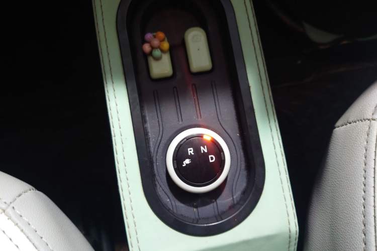 Used Wuling Hongguang MINIEV 2022 Macaron Premium Model – Lithium Iron Phosphate