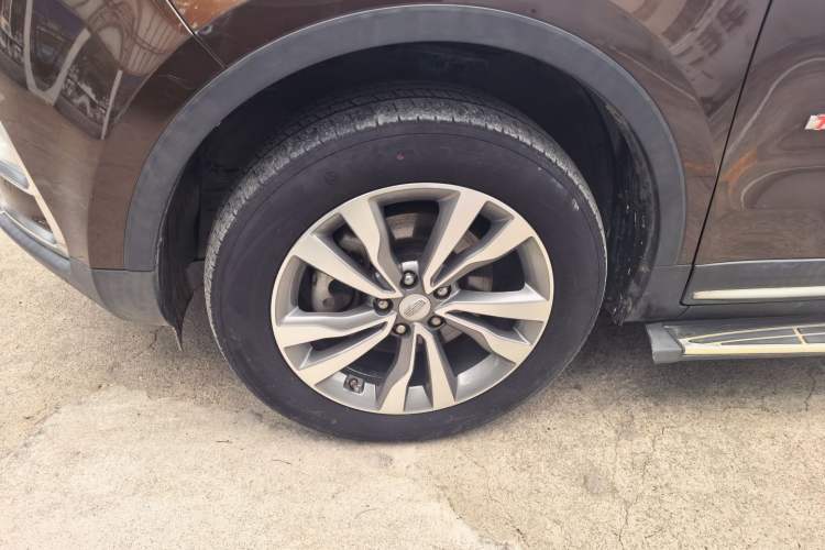 Used Geely Auto Emgrand X7 Sport 2016 1.8TD Automatic ZhiZun Version Left Front Wheel Hub