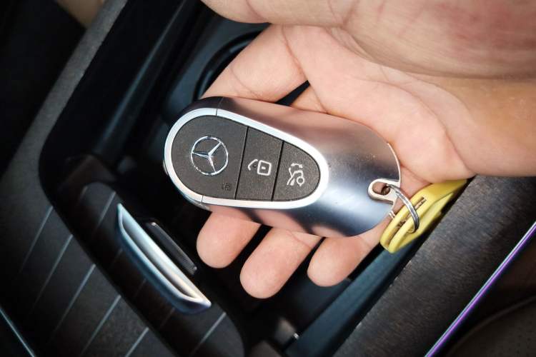 Used Mercedes-Benz E-Class New Energy 2024 E 350 e L Plug-in Hybrid Sedan Vehicle Key