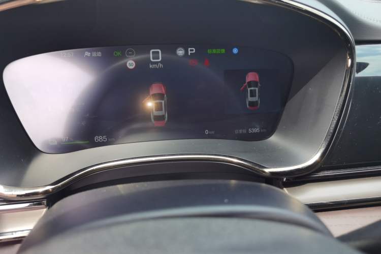 Used BYD Han 2025 EV Intelligent Driving Edition 701KM LiDAR Flagship Model Odometer Close Up