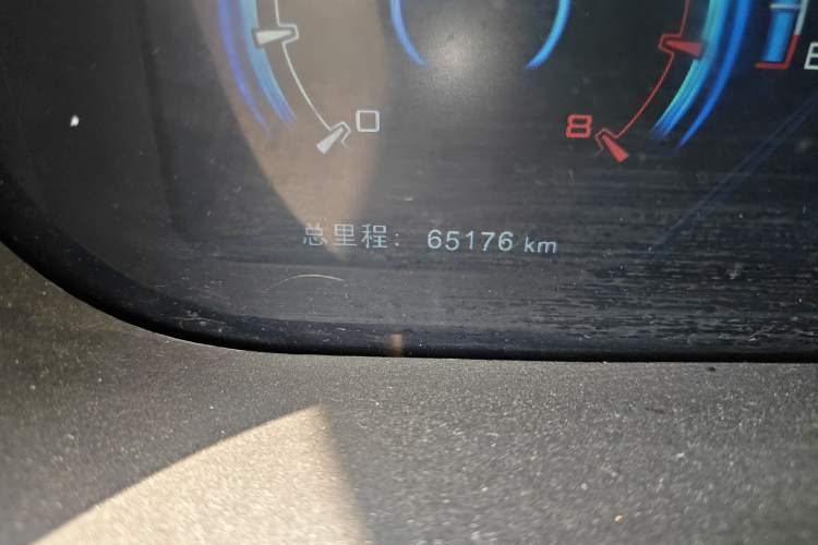 Used BYD Tang New Energy 2015 2.0T Four-Wheel-Drive Flagship Model