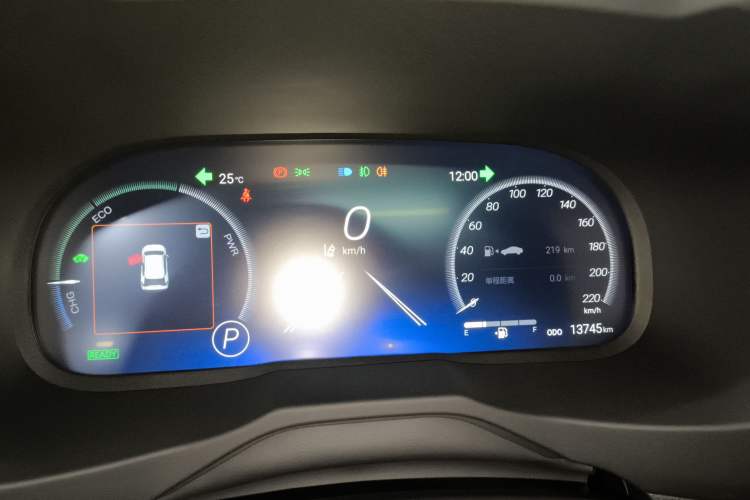 Used Toyota Wildlander 2024 Dual-Motor 2.5L E-CVT Two-Wheel Drive Luxury PLUS Edition