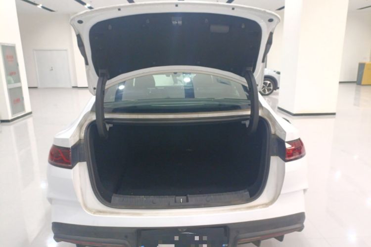 Used BYD Qin L 2025 DM-i Smart Drive 120KM Leading Model Trunk