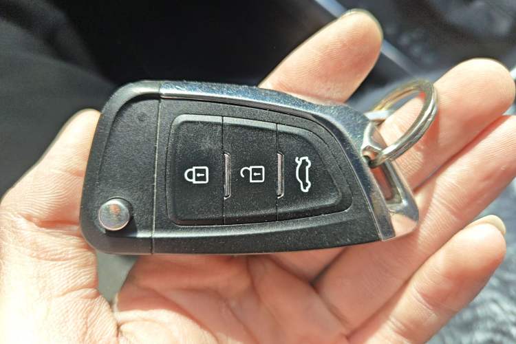 Used Volkswagen Bora 2016 1.6L Automatic Fashion Model
