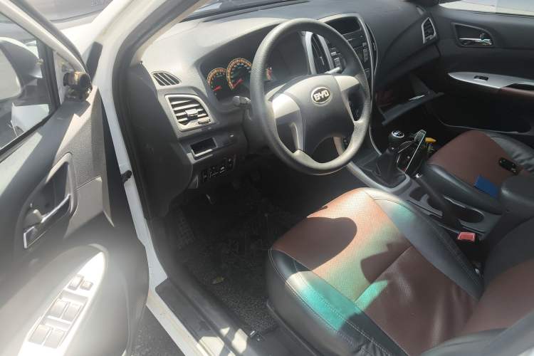 Used BYD F3 2015 Energy-Saving Edition 1.5L Manual Luxury Model
