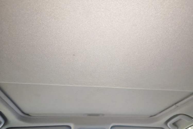 Used Toyota RAV4 2012 Luxurious 2.4L Automatic 4x4 with Stylish Features