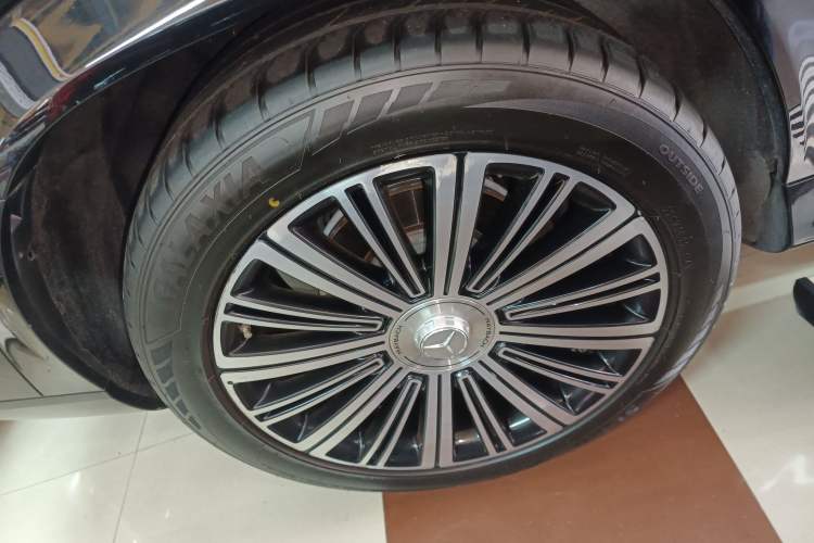 Used Mercedes-Benz Maybach GLS 2021 GLS 480 4MATIC Exterior 5