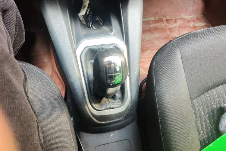 Used Citroen Elysee 2015 Zhishang Edition 1.6L Manual Fashion Model
