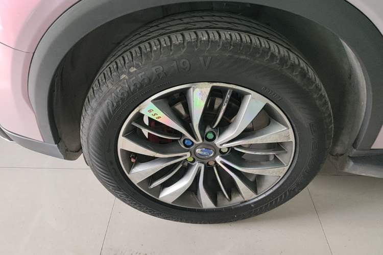 Used GAC Trumpchi GS8 2017 320T Two-Wheel Drive Luxury Smart Connectivity Version (7 Seats) Left Front Wheel Hub