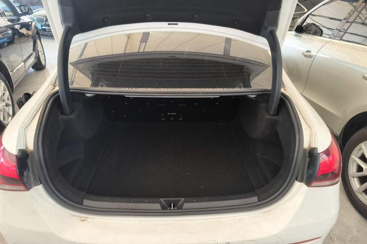 Used Mercedes-Benz A-Class 2022 Restyled A 200 L Sport Sedan Fashion Version Trunk