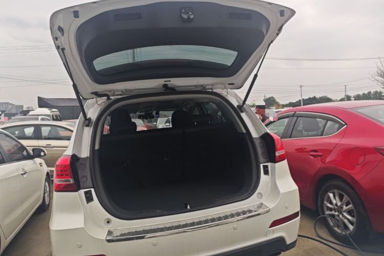 Used Haval H2 2017 Red-Label 1.5T Manual Two-Wheel Drive Luxury Model
