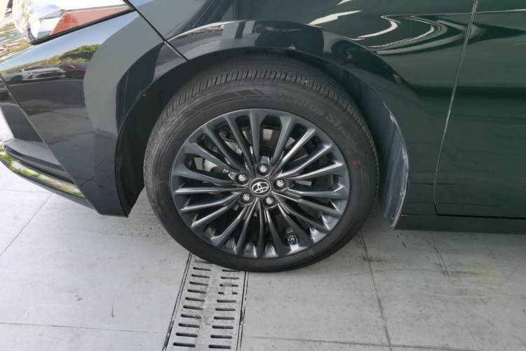 Used Toyota Avalon 2019 2.0L XLE Premium Edition China VI