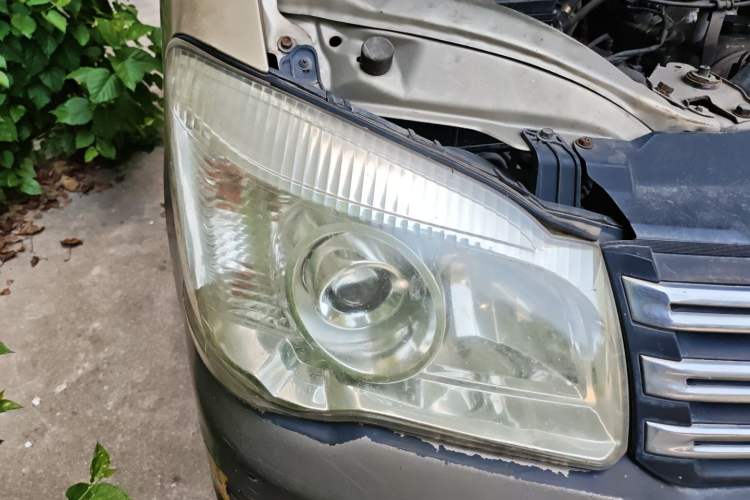 Used FORTHING Lingzhi 2015 M3 1.6L 7-Seater Standard Model
