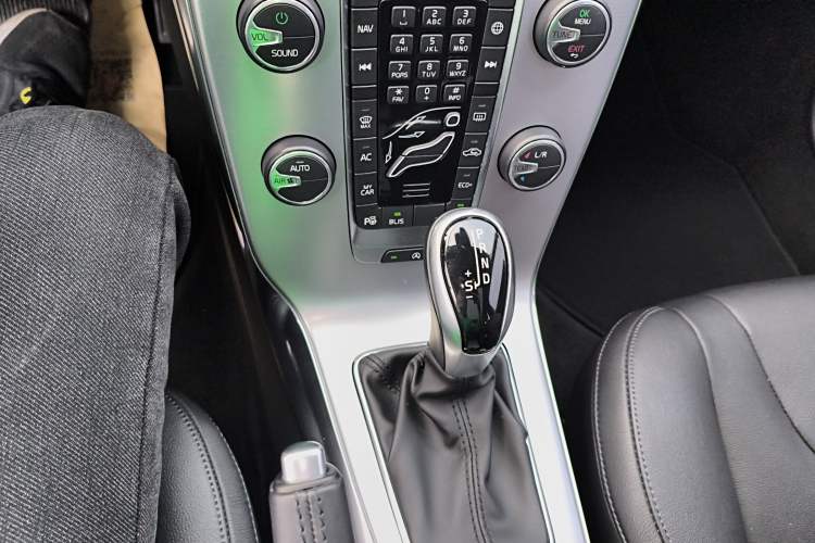 Used Volvo V40 2017 T3 Zhiya Edition