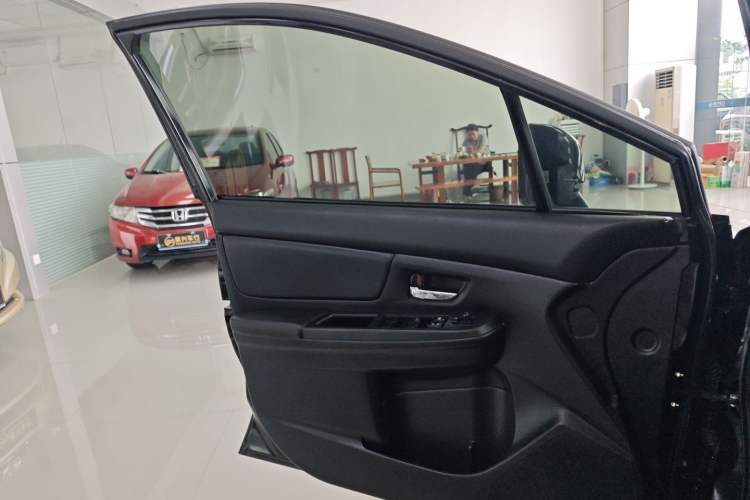 Used Subaru XV 2014 2.0i Comfort Edition
