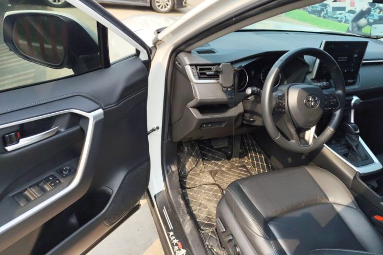 Used Toyota Wildlander 2021 2.0L CVT 4x4 Luxury Edition