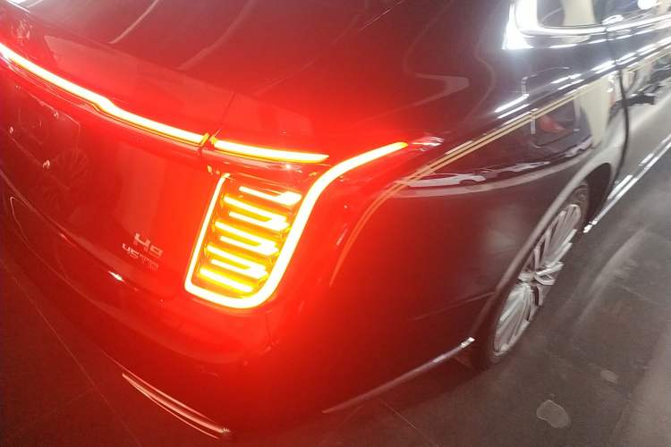 Used Hongqi H9 2022 2.0T Smart Connect Flagship Edition
