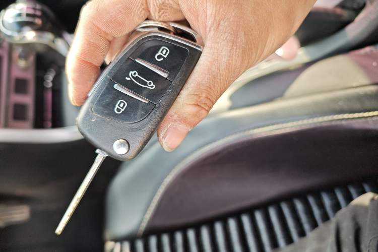 Used Geely Auto Classic Emgrand 2012 Hatchback 1.5L Manual Chao Yue Huimin Model