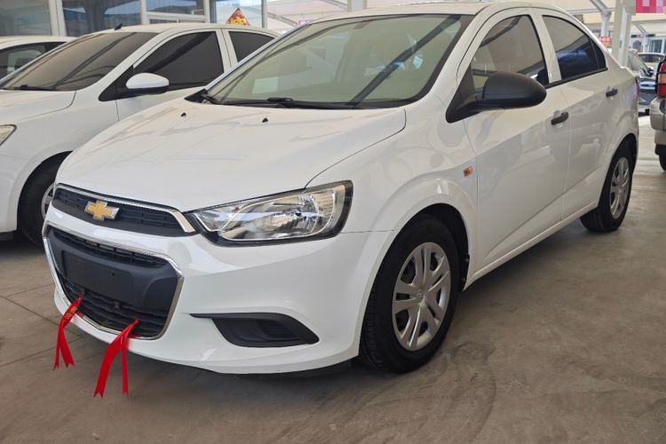 Used Chevrolet Aveo Sonic 2014 Sedan 1.4SL AT Stylish Sunroof Edition