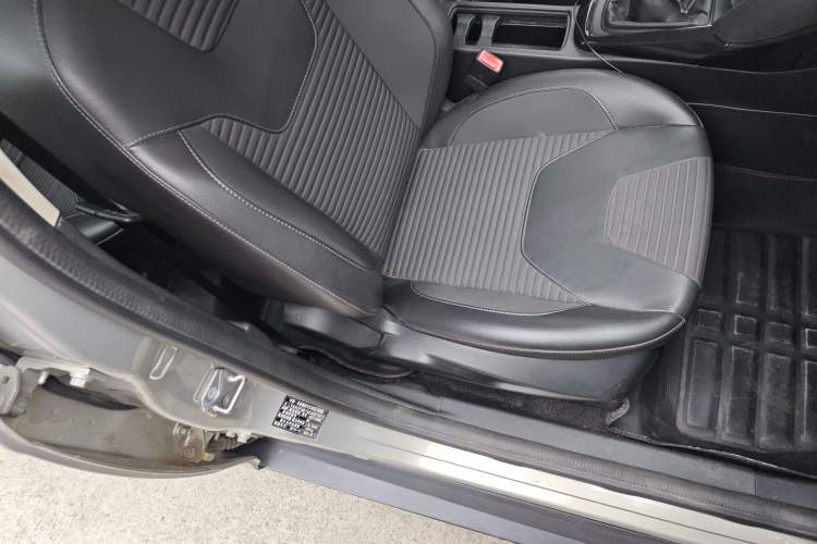 Used Ford Focus 2017 Sedan 1.6L Manual Fashion Edition Smart Drive Version