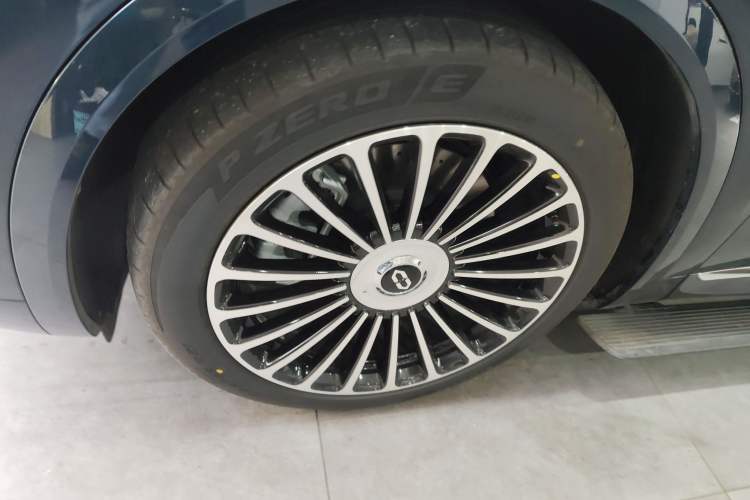 Used Hima AITO M8 2025 Model, Pure Electric Max+ Five-Seat All-Wheel-Drive Version
