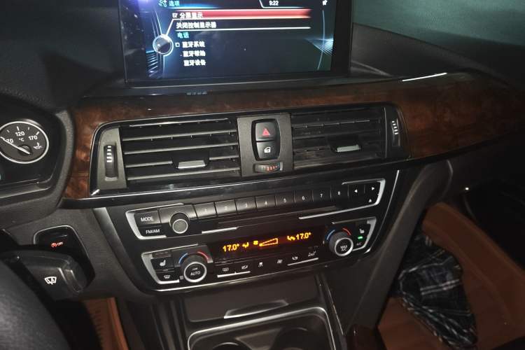 Used BMW 3 Series 2014 320Li Luxury Design Package
