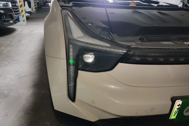 Used NETA U 2021 Pro 500 Lunar Edition Right Front Headlight