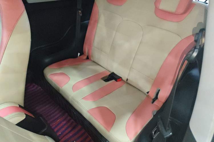 Used Chery QQ Little Ant 2021 150 000 Yuan "Ant Fan" Edition New Ant Cool Version Lithium-Ion Battery Left Rear Seat