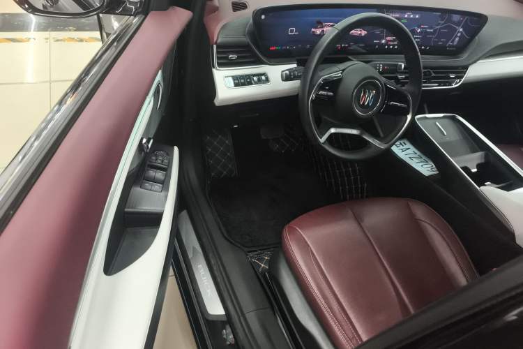 Used Buick LaCrosse 2023 28T Prestige Edition Driver Seat