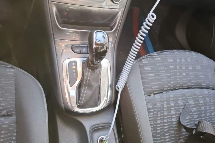 Used Buick Verano 2016 Hatchback 15S Automatic Ambition Model Gear Lever