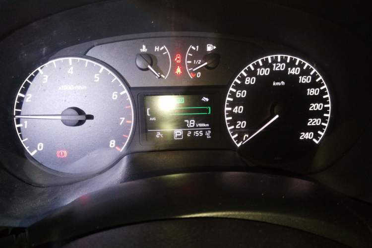 Used Nissan Sylphy 2014 1.6XV CVT Deluxe Edition Odometer Close Up