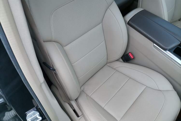 Used Mercedes-Benz M-Class 2015 ML 320 4MATIC