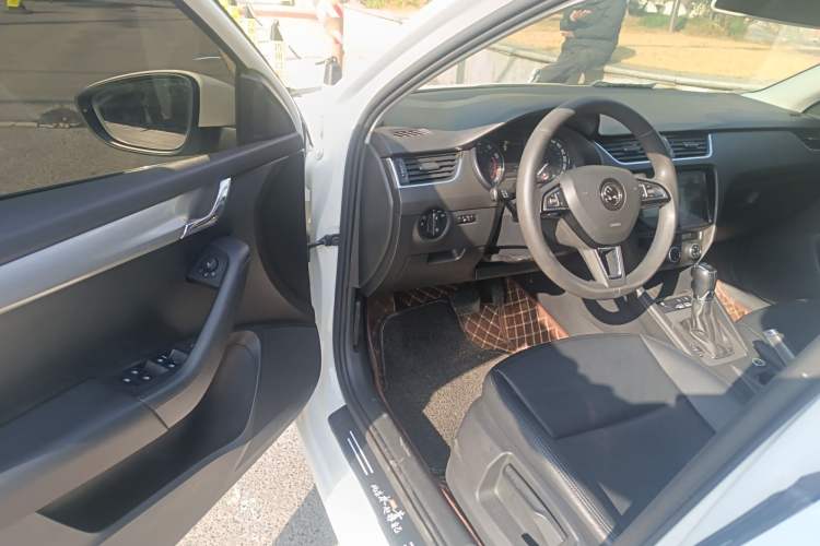 Used Skoda Octavia 2019 1.5L Automatic SmartDrive Comfort Edition China V Standard Driver Seat