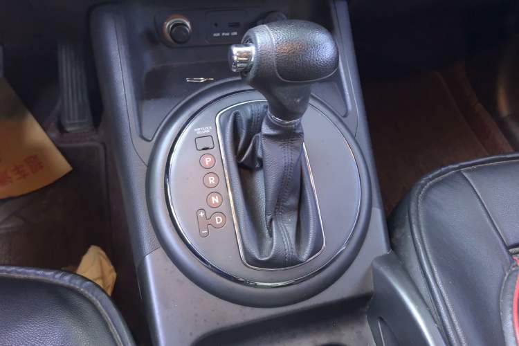 Used Kia Sportage R 2014 2.0L Automatic Two-Wheel Drive GL Gear Lever