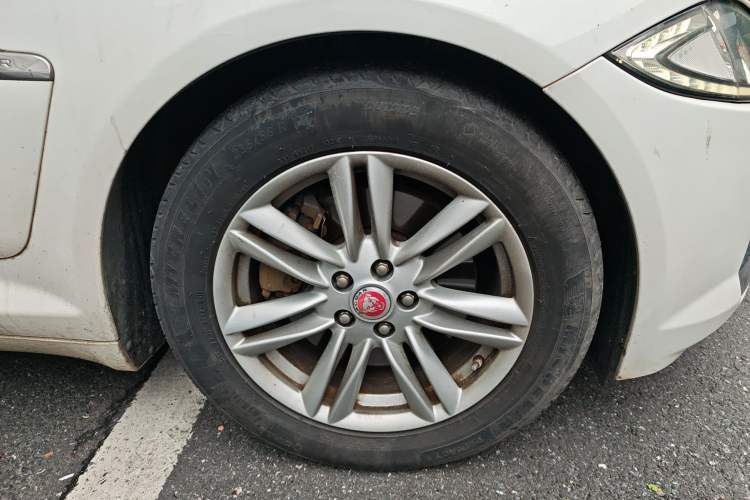 Used Jaguar XF 2015 XF 2.0T 80th Anniversary Collector's Edition