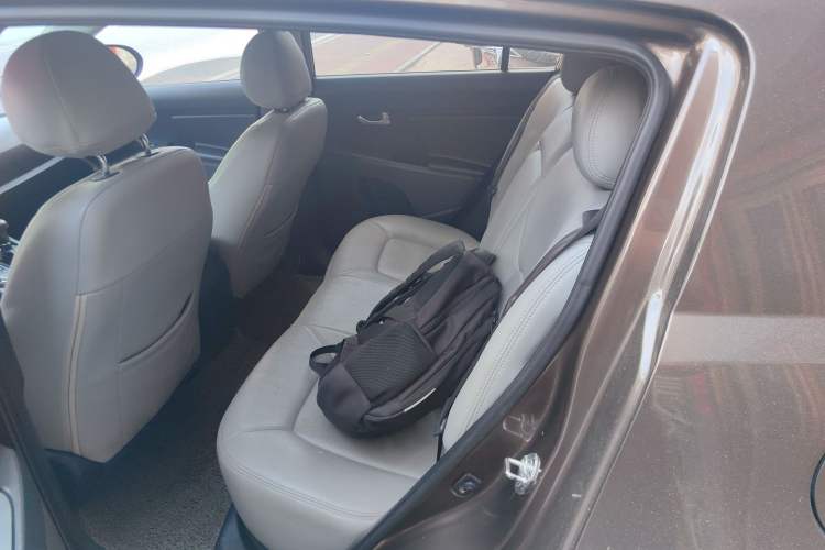 Used Kia Sportage R 2015 2.0L Automatic Two-Wheel Drive GL
